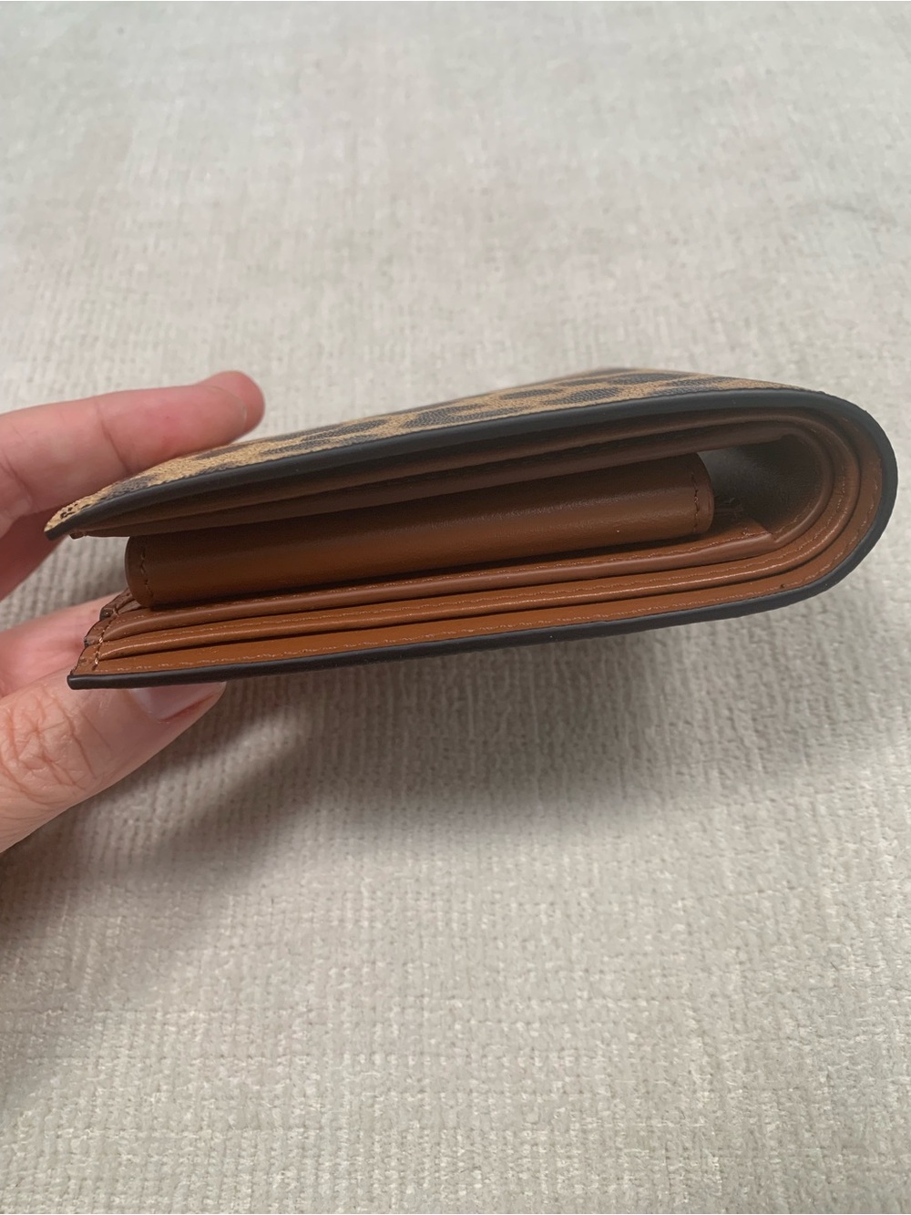 Celine Leopard Bi-fold Wallet NWT- Tan and Black Animal Print Men’s. AUTHENTIC! - Picture 5 of 12
